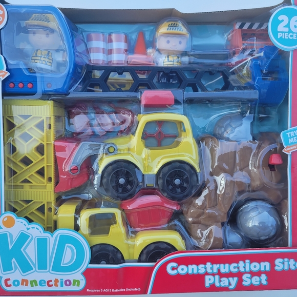 Kid Connection Construction Site Play Set, 26 Pieces:Includes 26 exciting piec - Picture 2 of 6